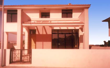 larnaca villas terraced 4 bed cyprus.jpg (19931 bytes)
