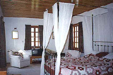 Akrounda bedroom 2 Limassol in cyprus.JPG (38835 bytes)