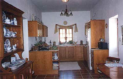 Akrounda kitchen Limassol in cyprus.JPG (28447 bytes)