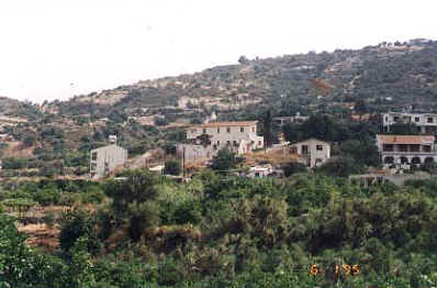 Akrounda village near Limassol in cyprus.JPG (27186 bytes)
