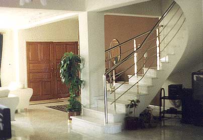 house for sale in larnaca cyprus coast stairway.JPG (23713 bytes)