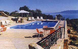 luxury villa for sale in cyprus pool.JPG (26412 bytes)